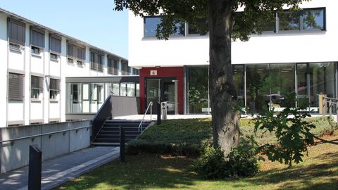 Dienstgebäude AfB Homberg (Efze) Ansicht Eingang des Dienstgebäudes AfB Homberg (Efze)