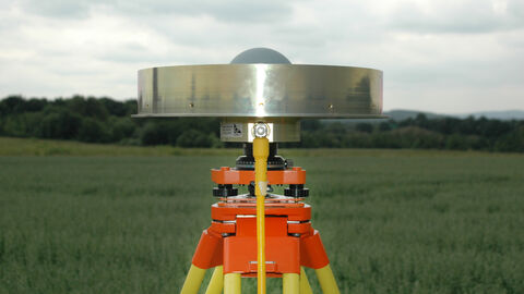 GPS-Antenne auf freiem Feld