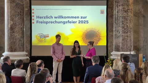 2 Prüflinge erhalten Auszeichnung