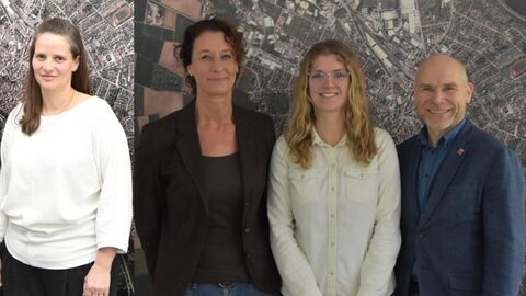 Mareike Schöneweis, Christina Lorey, Sophie Wickenhöfer und Frank Mause vor einer Wand mit einer Luftbildaufnahme